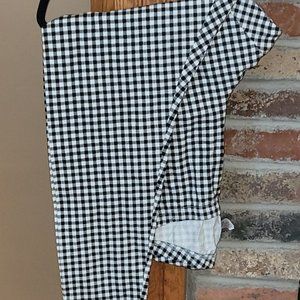 Old Navy full-length leggings never worn XXL